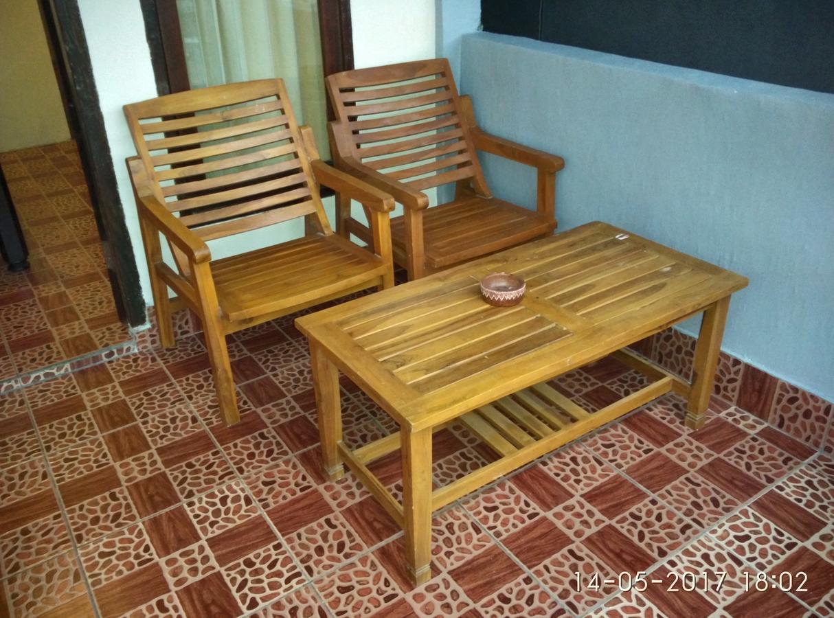Chika House Villa กีลีตราวางัน ภายนอก รูปภาพ